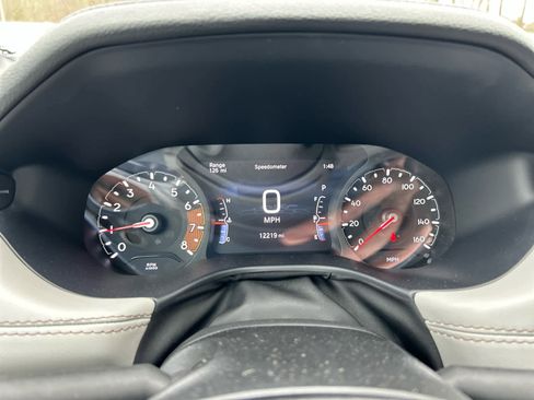 Used 2025 Jeep Compass Limited image 20