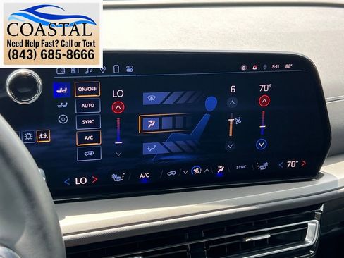 Used 2025 Chevrolet Traverse LT FWD image 39