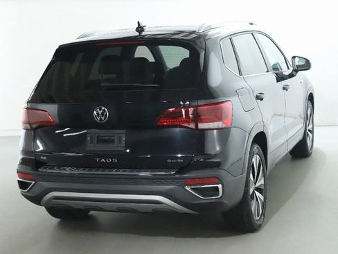 Certified 2022 Volkswagen Taos SE w/ Panoramic Sunroof Package AWD/4WD image 49