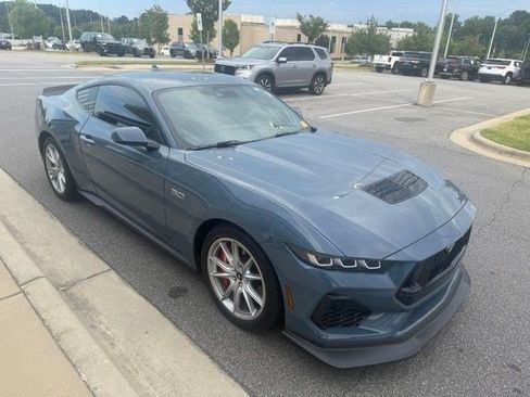 Used 2024 Ford Mustang GT Premium RWD image 4