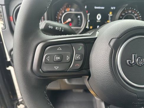 New 2025 Jeep Wrangler Rubicon w/ XTREMEE 35" Tire Package image 21