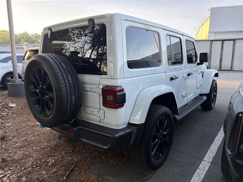 Used 2022 Jeep Wrangler Unlimited Sahara w/ Cold Weather Group image 4