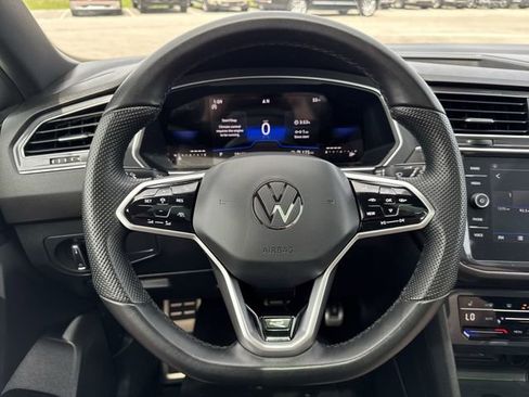 Certified 2023 Volkswagen Tiguan SE R-Line FWD image 17