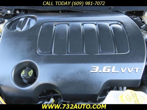 Used 2015 Dodge Journey SXT w/ Flexible Seating Group image 25