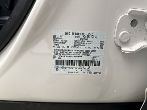 Used 2025 Ford Explorer Platinum image 23