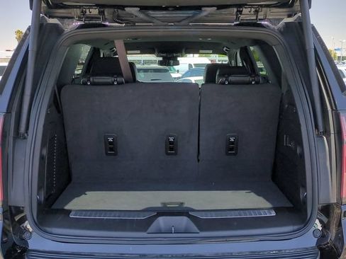 Used 2024 Chevrolet Tahoe Premier AWD/4WD image 31