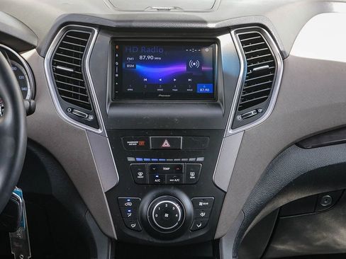 Used 2014 Hyundai Santa Fe GLS FWD image 13