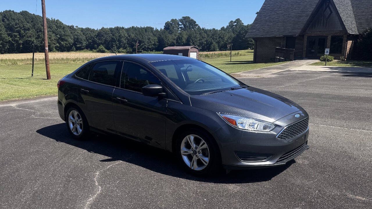 Used 2017 Ford Focus S FWD image 2