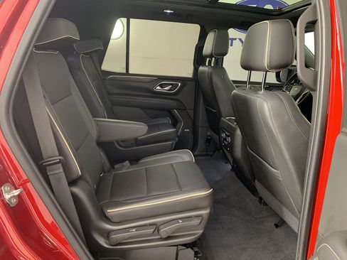 Used 2021 Chevrolet Tahoe Premier w/ Premium Package AWD/4WD image 39