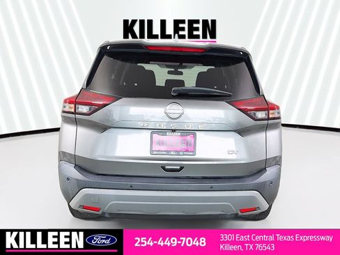 Used 2022 Nissan Rogue SV FWD image 8
