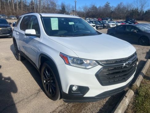 Used 2021 Chevrolet Traverse RS w/ LPO, Floor Liner Package image 2