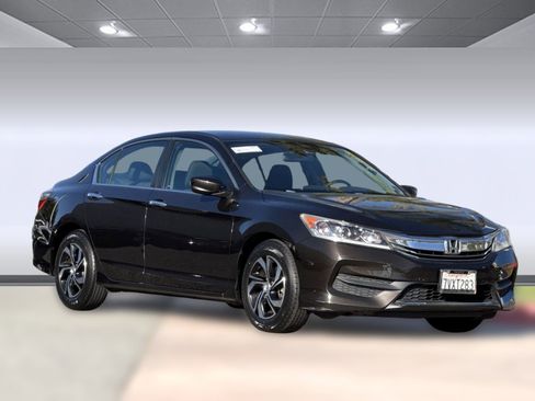 Used 2017 Honda Accord LX image 6