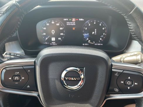 Used 2019 Volvo XC40 T5 Momentum AWD/4WD image 30