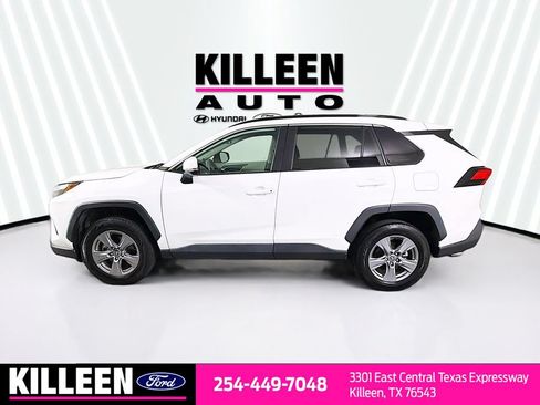 Used 2022 Toyota RAV4 XLE AWD/4WD image 4