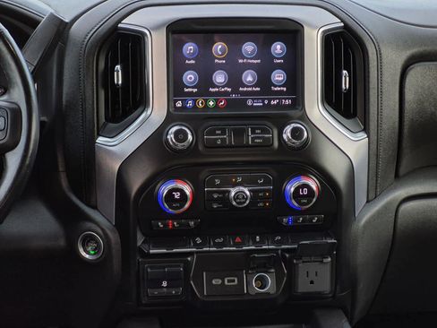 Certified 2022 GMC Sierra 1500 SLT image 17