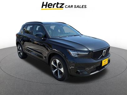 Used 2024 Volvo XC40 B5 Core