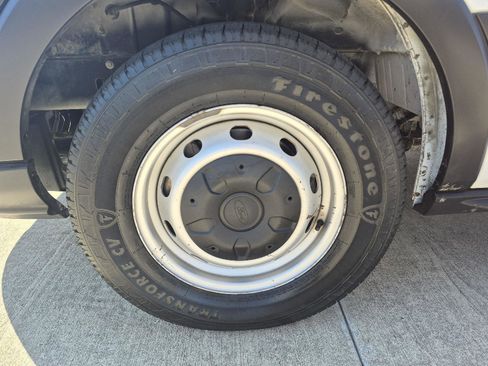 Used 2019 Ford Transit 350 XL image 24