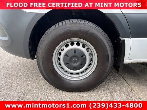 Used 2021 Mercedes-Benz Sprinter 2500 w/ Driver Convenience Package image 33
