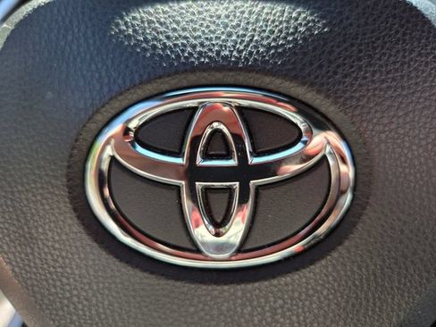 Used 2025 Toyota Corolla SE FWD image 31