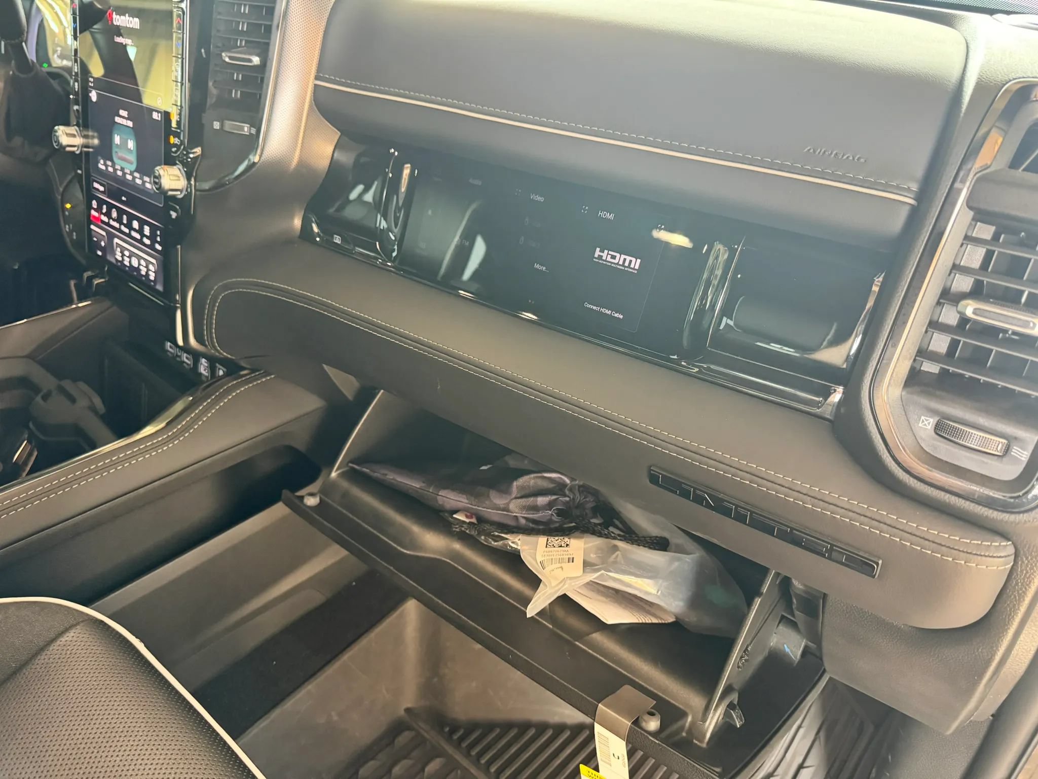 Used 2026 RAM 3500 Limited AWD/4WD image 29