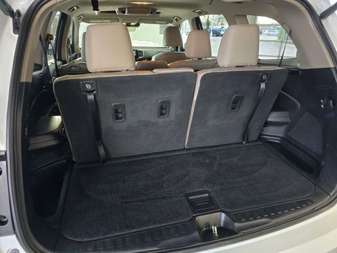 Used 2020 Honda Pilot Touring image 15