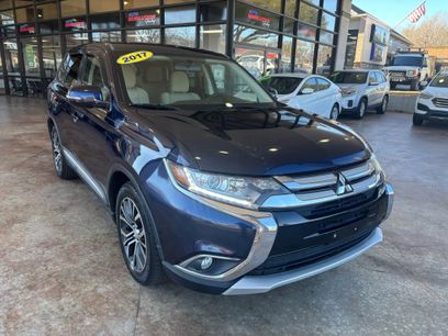 Used 2017 Mitsubishi Outlander SE