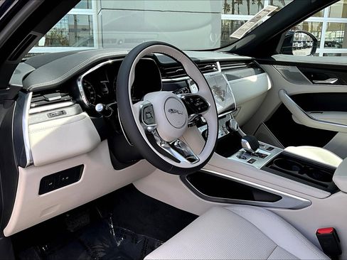 New 2026 Jaguar F-PACE R-Dynamic S image 6