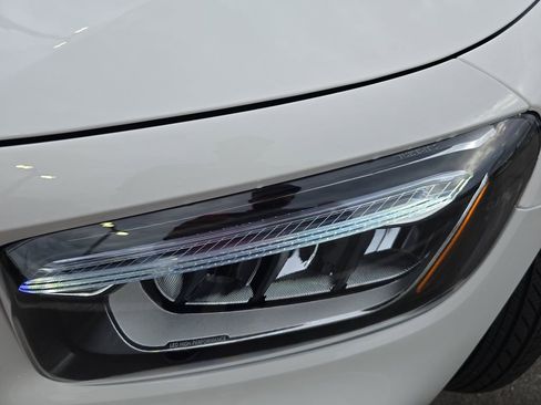 New 2025 Mercedes-Benz GLB 250 image 31