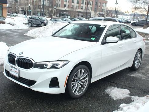 Certified 2023 BMW 330i xDrive Sedan w/ Convenience Package image 4