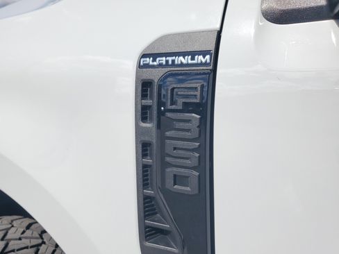 Used 2025 Ford F350 Platinum image 11
