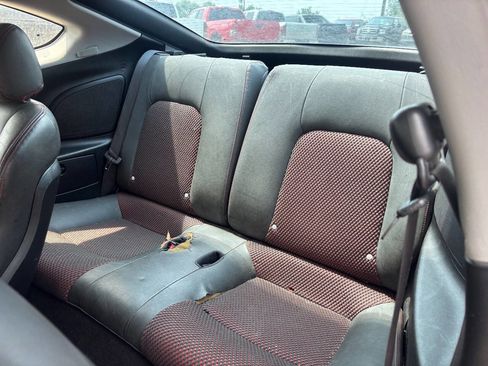 Used 2006 Hyundai Tiburon SE image 12