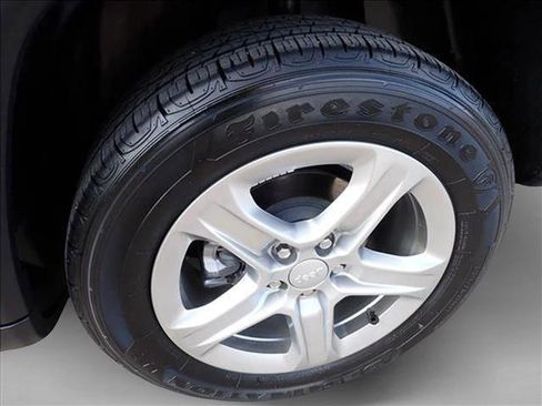 Used 2024 Jeep Compass Latitude AWD/4WD image 7