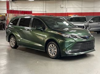 Certified 2022 Toyota Sienna XLE video 2
