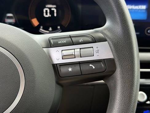 Used 2025 Hyundai Santa Cruz SEL FWD image 11
