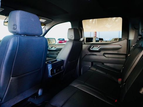 Used 2023 GMC Sierra 1500 SLT w/ SLT Premium Package image 11