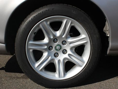 Used 2000 Jaguar XK8 image 42