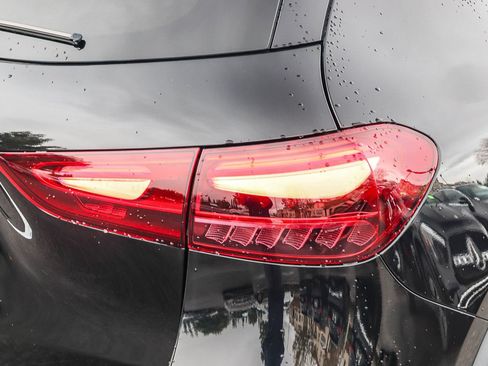 Used 2025 Mercedes-Benz GLA 250 image 10