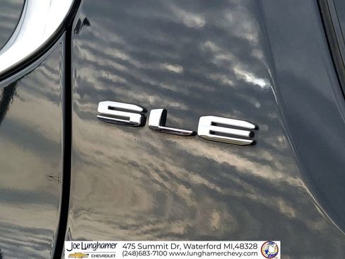 Used 2020 GMC Acadia SLE image 32