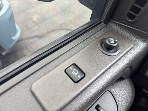Used 2013 Ford F150 FX4 w/ Luxury Equipment Group AWD/4WD image 9