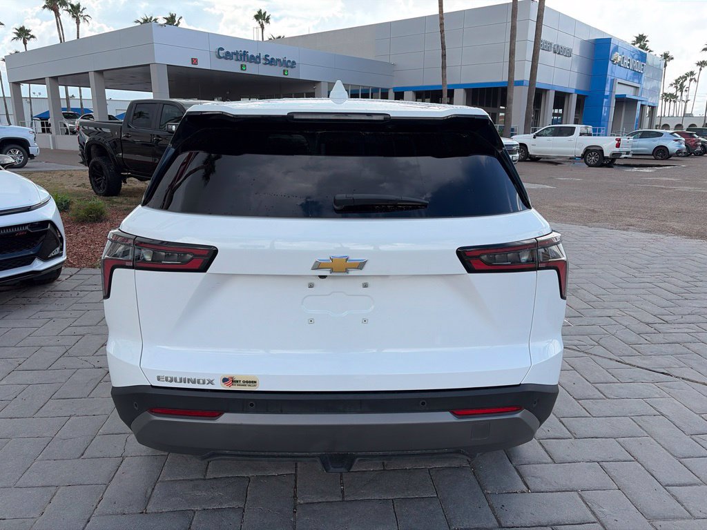 Used 2026 Chevrolet Equinox LT FWD image 6