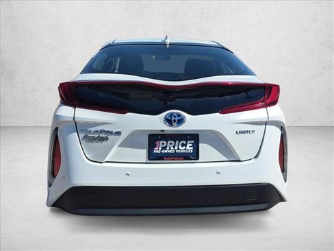 Used 2021 Toyota Prius Prime Limited FWD image 7
