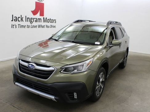 Used 2022 Subaru Outback Limited AWD/4WD image 2