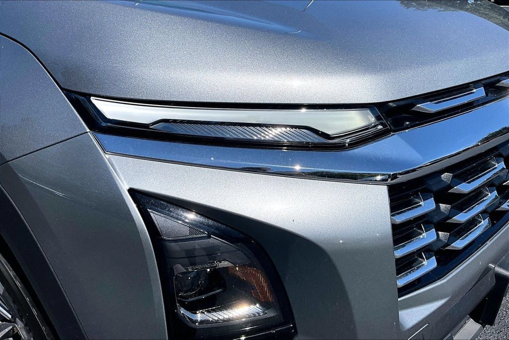 Used 2025 Chevrolet Equinox LT FWD image 30