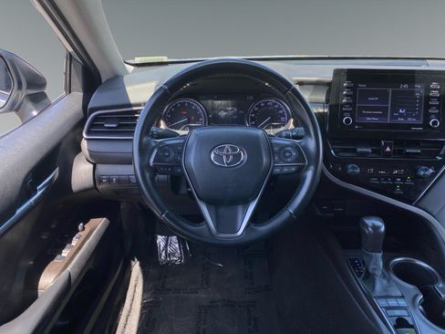 Used 2022 Toyota Camry SE w/ Convenience Package AWD/4WD image 12