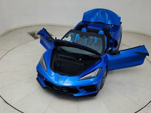 Used 2025 Chevrolet Corvette Stingray Premium Conv w/ Z51 Performance Package image 75