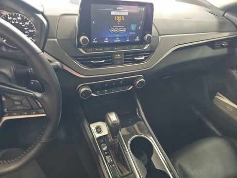 Used 2025 Nissan Altima 2.5 SR AWD/4WD image 13
