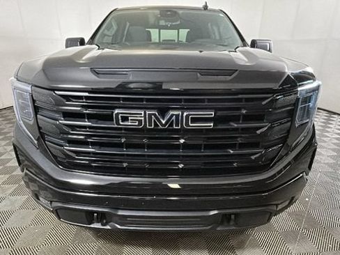 Used 2023 GMC Sierra 1500 Elevation w/ Preferred Package AWD/4WD image 7