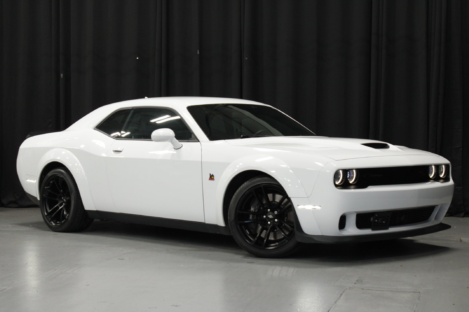 Used 2023 Dodge Challenger R/T Scat Pack RWD image 9