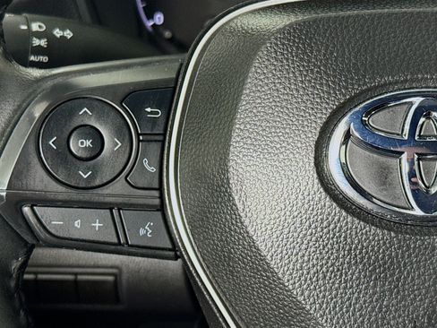 Used 2025 Toyota Corolla SE FWD image 11
