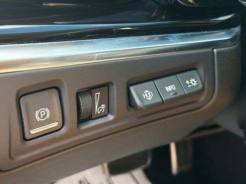 Used 2023 Cadillac XT6 Sport w/ Platinum Package AWD/4WD image 10